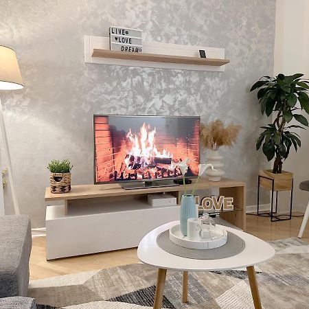 Train 23 Apartment Белград Екстериор снимка