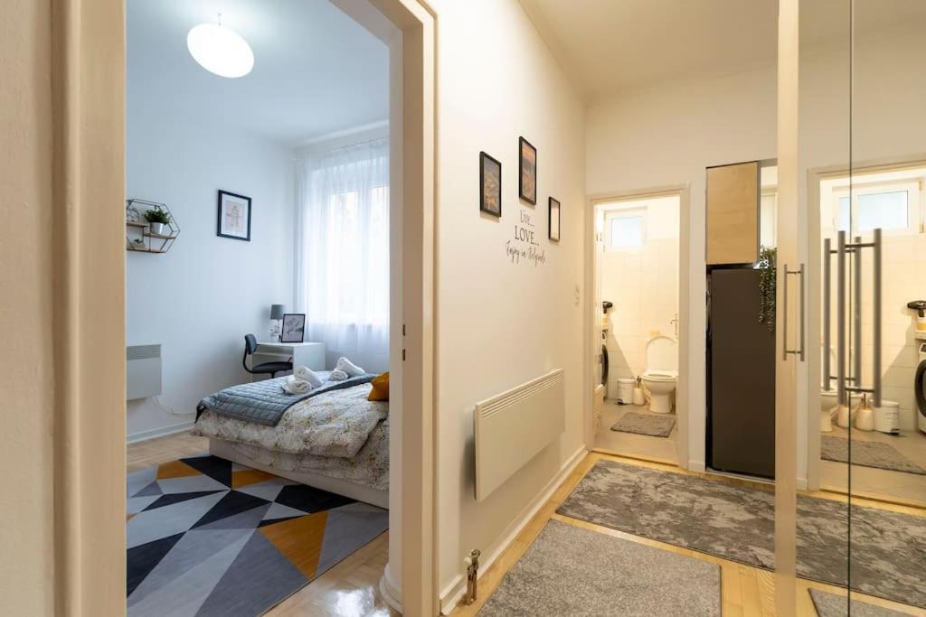 Train 23 Apartment Белград Екстериор снимка